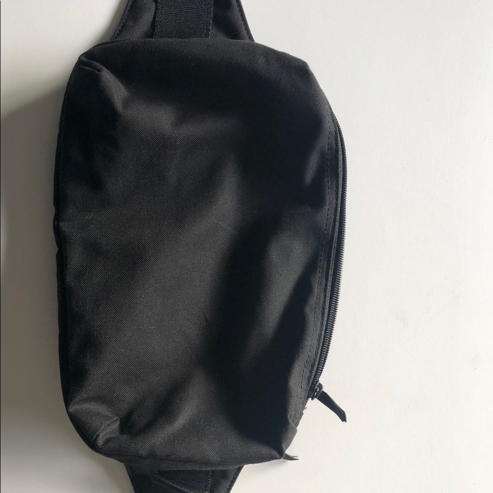 Uniqlo Waist  and Shoulder Bag and cross body bag